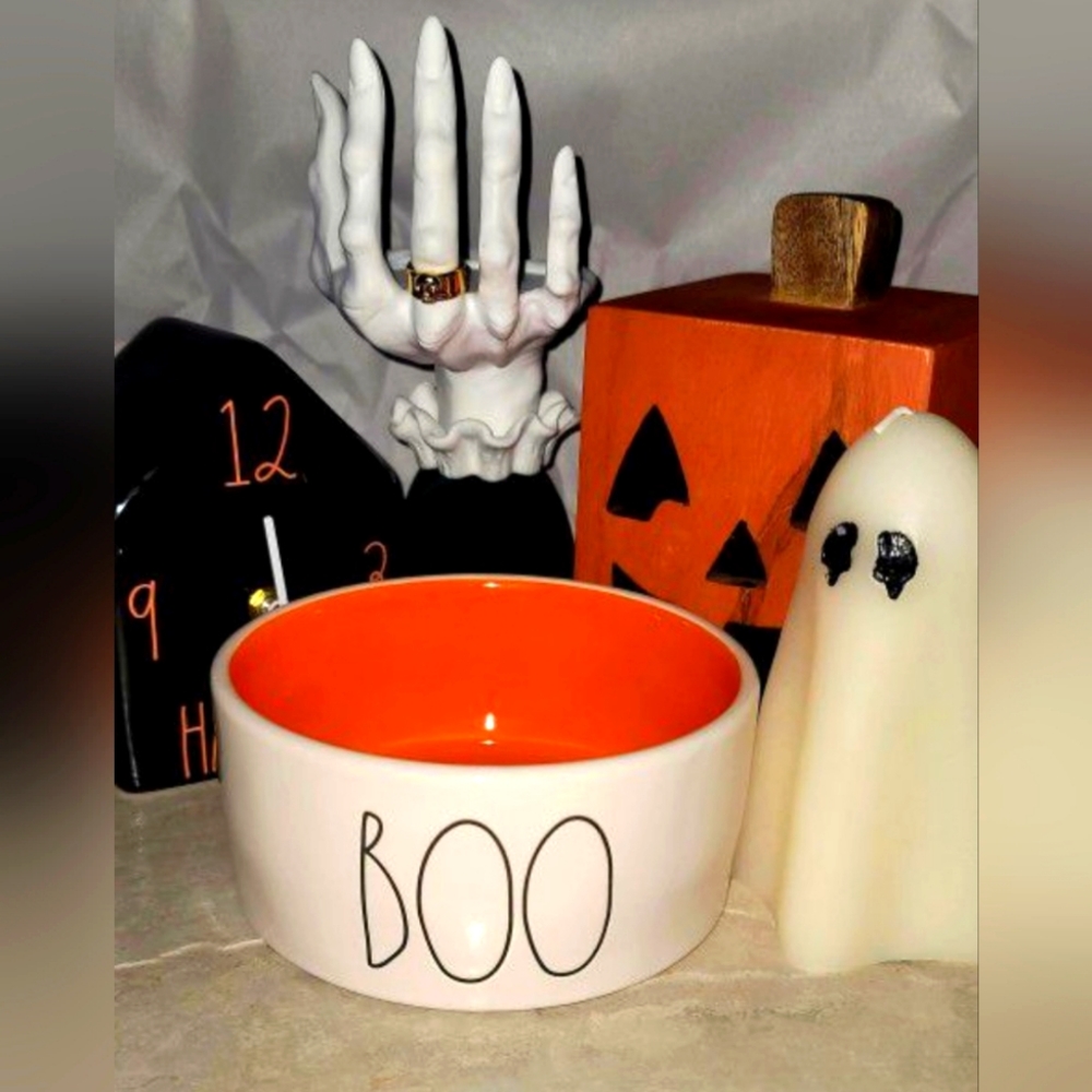 Rae Dunn White "BOO" bowl